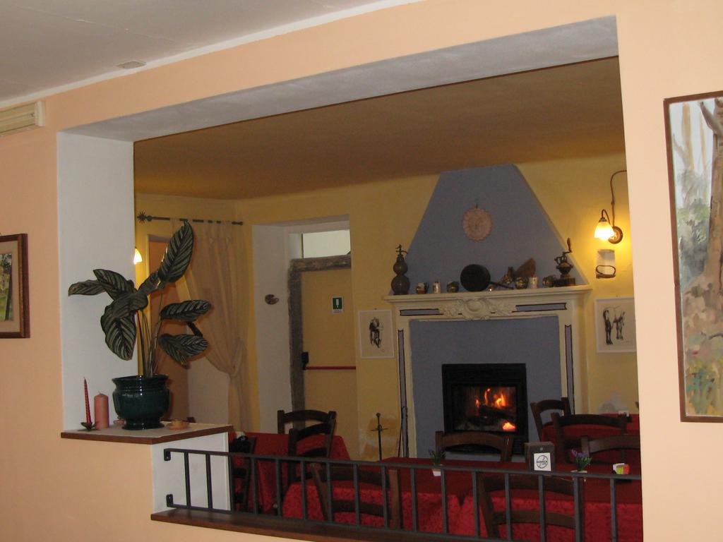 Locanda Del Pittore Arcumeggia Экстерьер фото