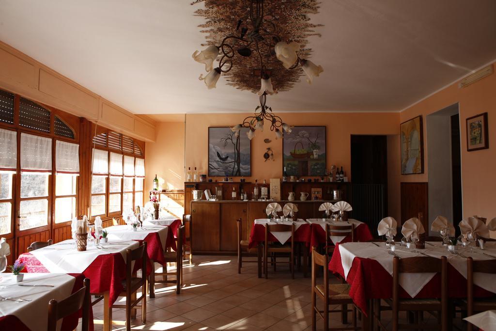 Locanda Del Pittore Arcumeggia Экстерьер фото
